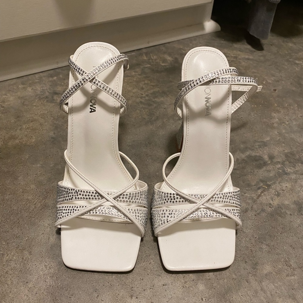 Fashion Nova heels. worn once. Size 8.